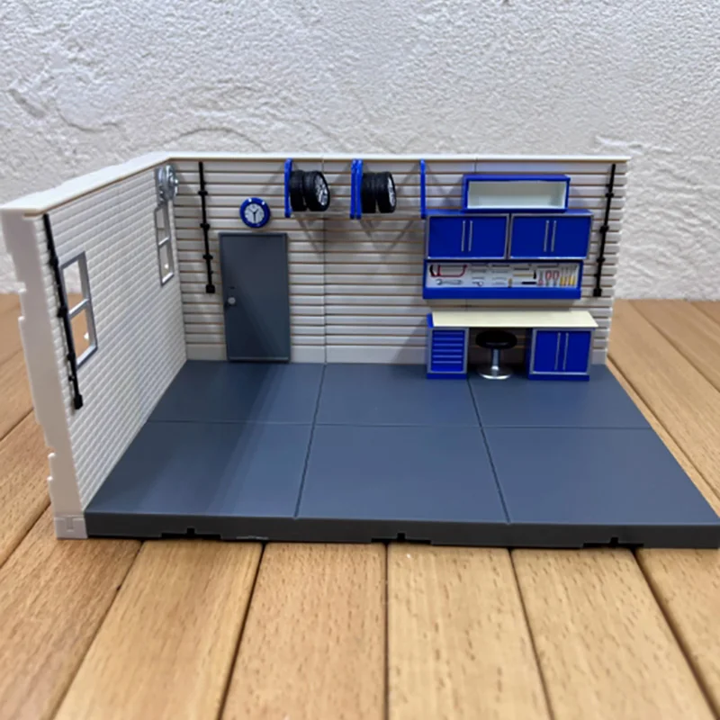 Miniature Automotive Repair Shop Scene 1:43 Scale 5 Miniature Automotive Repair Shop Scene 1:43 Scale - Image 5