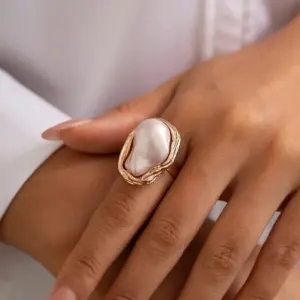 Vintage-Inspired Pearl Ring with Smart Features 17 S66d6258577d14c18ac33d2da03bd5abaO