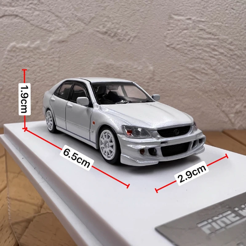 Silver Lexus IS200 Diecast Model 1/64 Scale 1 Silver Lexus IS200 Diecast Model 1/64 Scale
