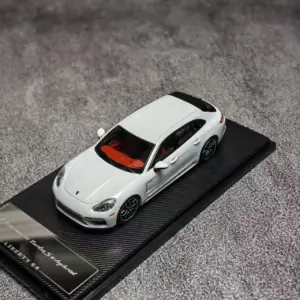 Liberty 1:64 Porsche Panamera Turbo S Model 17 S6777c3095ea74e86bf8b78ca0c80fbd29
