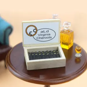 Miniature Resin Cigar Case with Tiny Cigars 16 S67a924b499be4f2989dcc6a9421b8ebfX