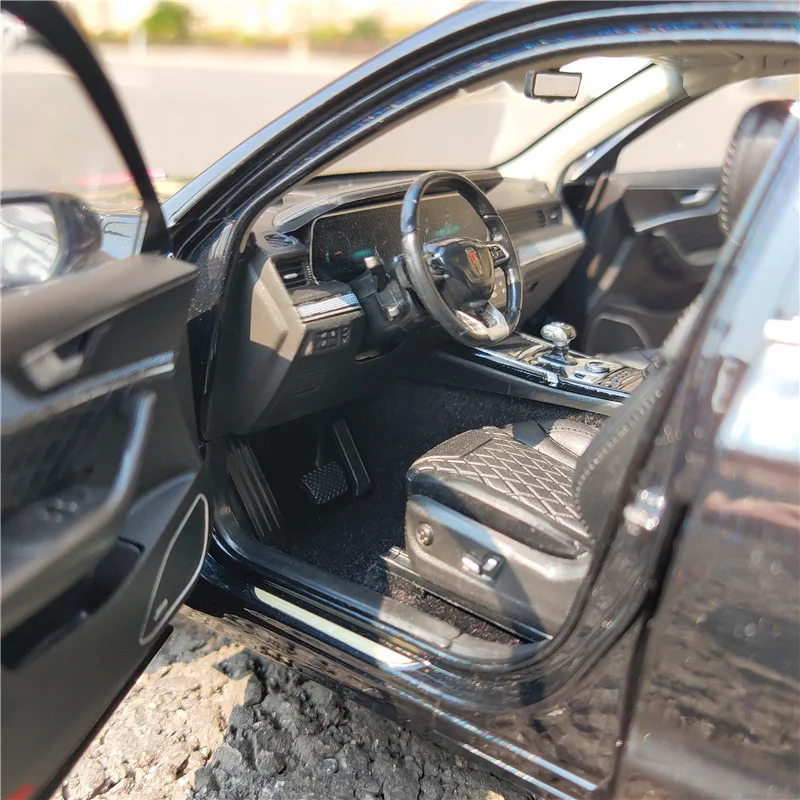 HONGQI HS5 1:18 Scale Diecast Model 4 HONGQI HS5 1:18 Scale Diecast Model - Image 4