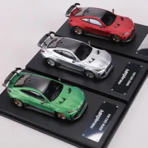 Miniature Silver Diecast Car for Collectors 11 S686f2efb644949409d4ac16deee7d319t