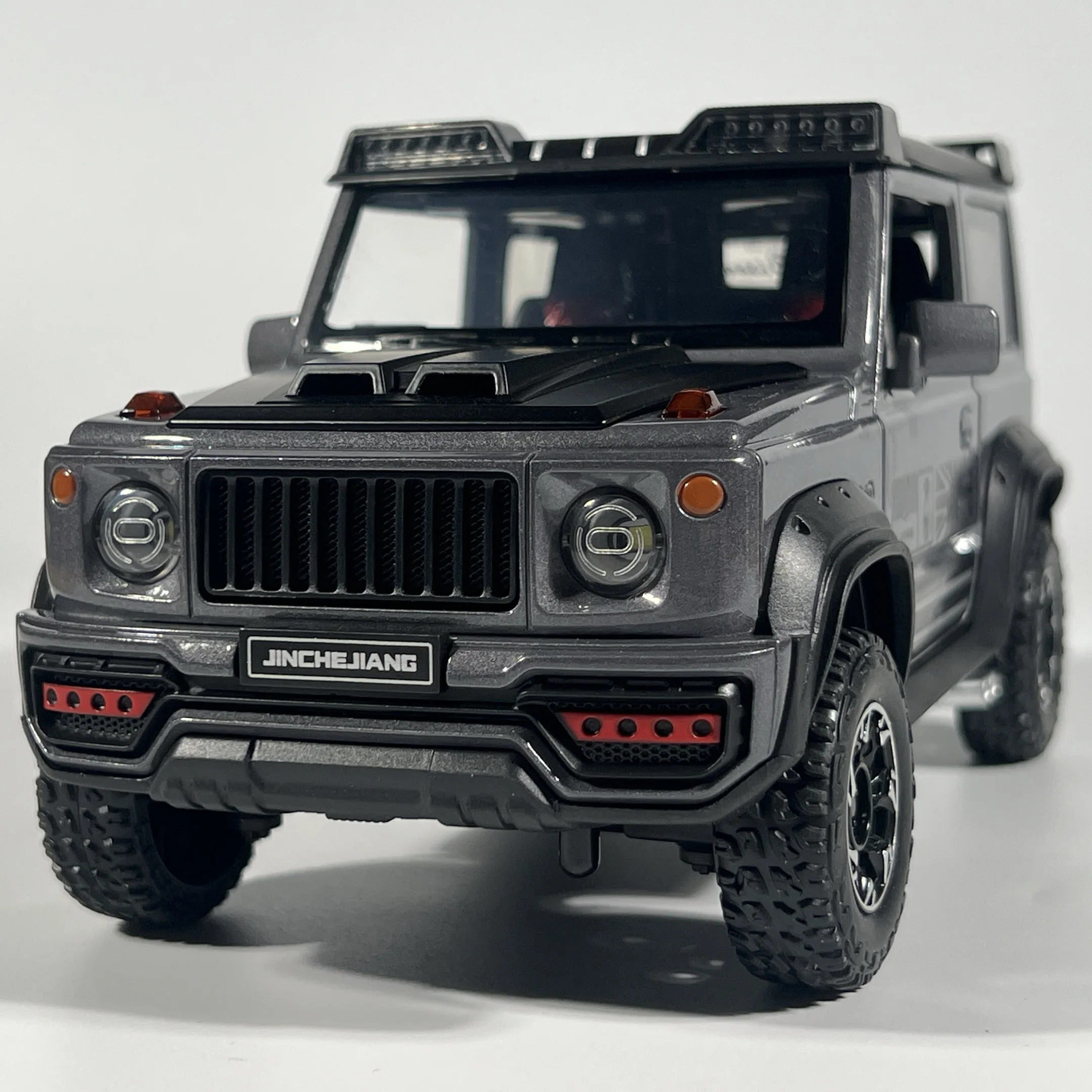 1:18 Diecast Suzuki Jimny Model with Lights 6 1:18 Diecast Suzuki Jimny Model with Lights - Image 6