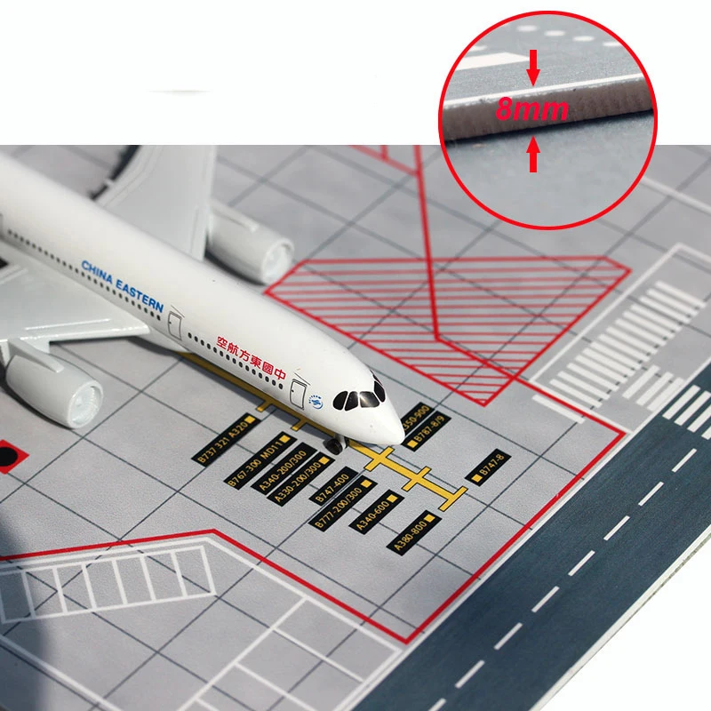 1/200 Scale Airport Runway Scene Model 5 1/200 Scale Airport Runway Scene Model - Image 5