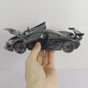 Black McLaren P1 1:24 Diecast Model 15 S698e1eda68f44450a09ee80a527fe7f8W