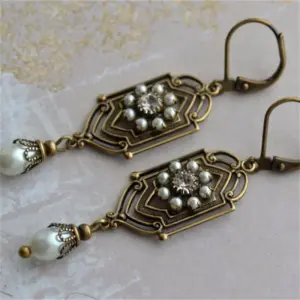 Vintage Waterdrop Earrings with White Stones 11 S69ef207cae524b2b86789ca0ce297372M