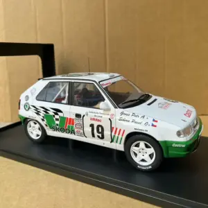 Skoda Felicia 1995 1:18 Diecast Rally Model 9 S69f6071bfe1d4e1ba2c78537cece3622e