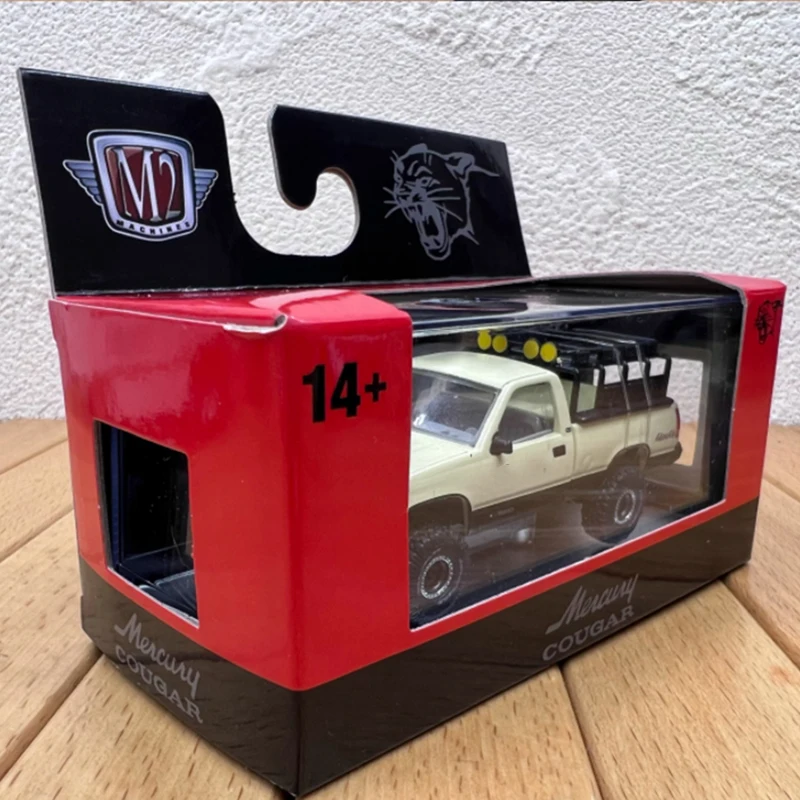 GMC 1500 Diecast Pickup Model 1:64 Scale 6 GMC 1500 Diecast Pickup Model 1:64 Scale - Image 6