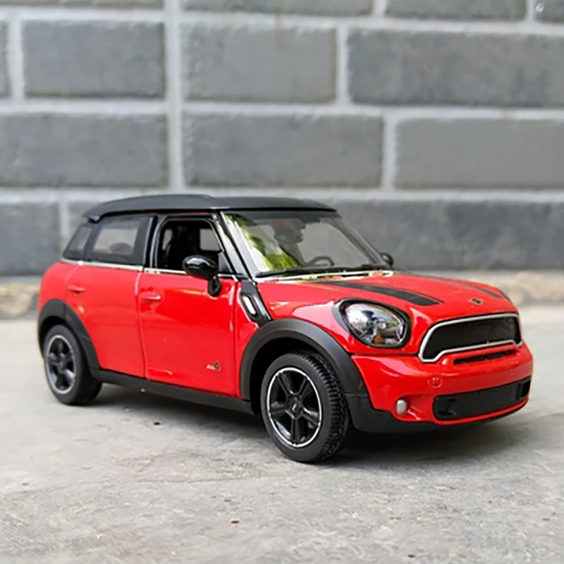 Mini Cooper S 1:24 Scale Diecast Model - Red or Blue 3 Mini Cooper S 1:24 Scale Diecast Model - Red or Blue - Image 3