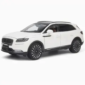 Silver Diecast SUV Model by WELLY 8 S6a3d6d19908e4a57ba776882a8b885b7j