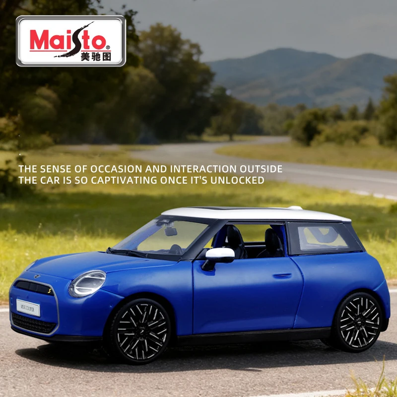 Mini Cooper SE 1:24 Diecast Model by Maisto 3 Mini Cooper SE 1:24 Diecast Model by Maisto - Image 3