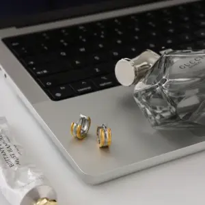 S6a9571118fee4c50a28b68370c803cf5Z