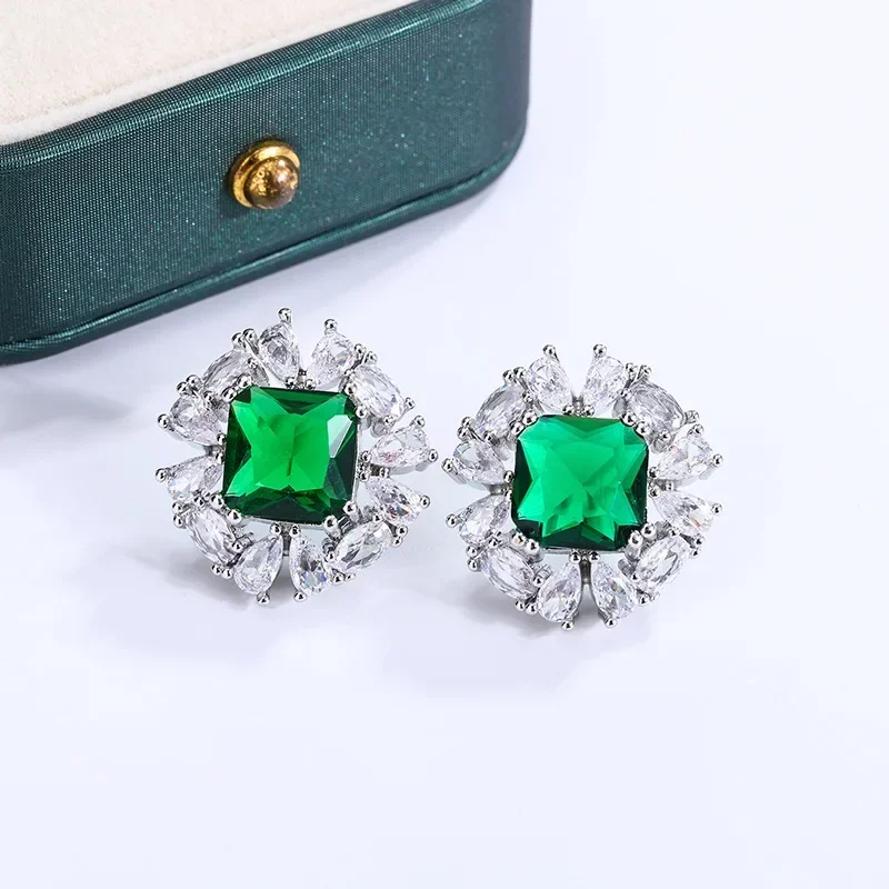 Vintage Green Sterling Silver Stud Earrings LL-YS0973 2 Vintage Green Sterling Silver Stud Earrings LL-YS0973 - Image 2