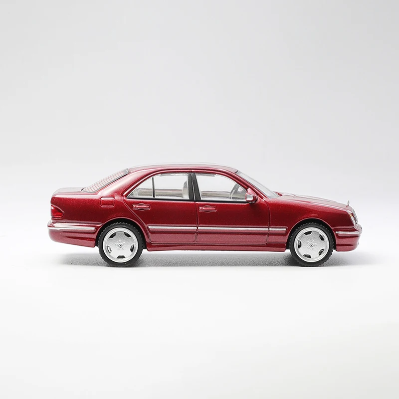 Mercedes-Benz E55 W210 1/64 Scale Diecast Model 4 Mercedes-Benz E55 W210 1/64 Scale Diecast Model - Image 4