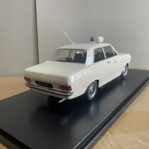 1:18 Opel Kadett B 1972 Police Model 11 S6ab671f375d641bea6999cc8ace05ff7h