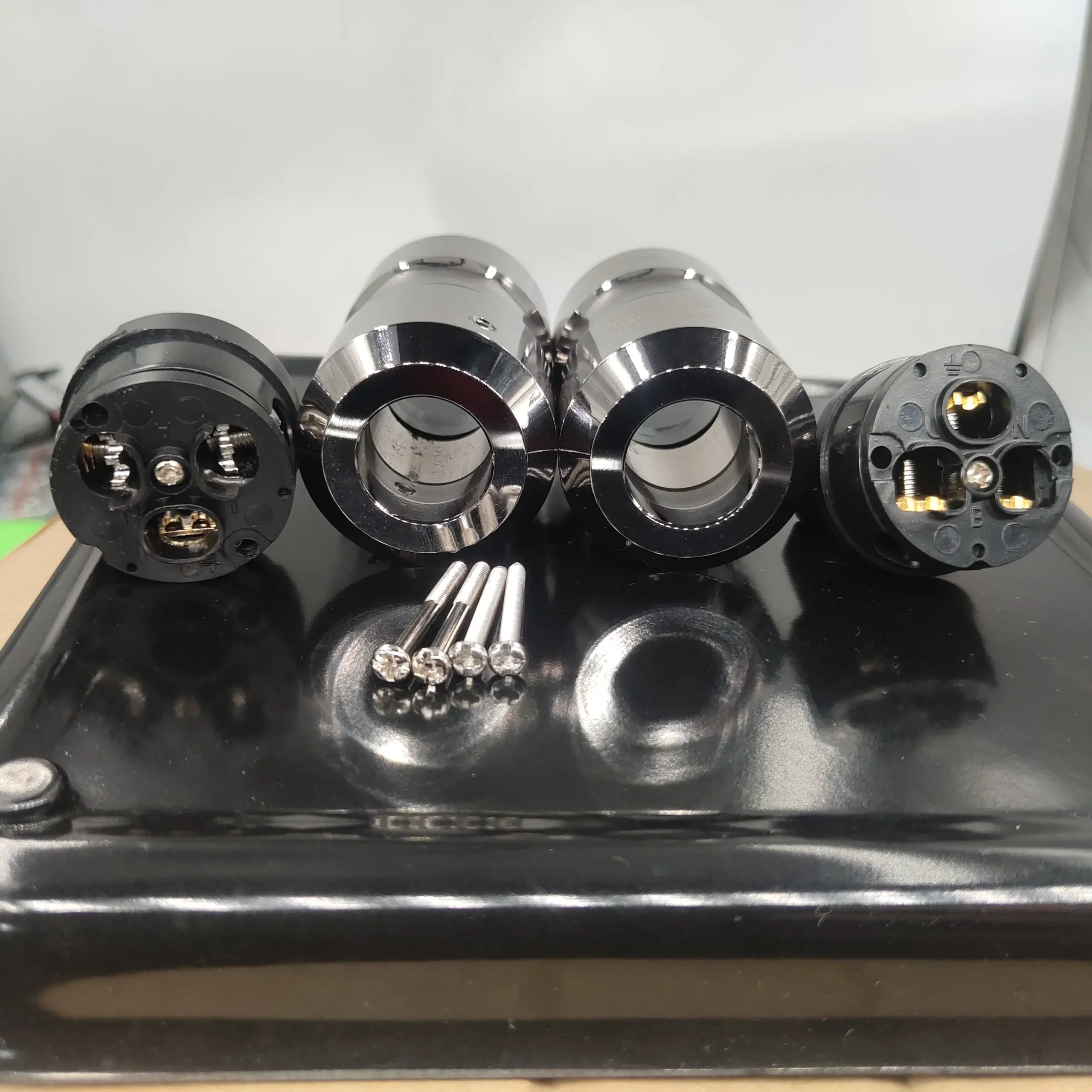 Premium Gold-Plated Power Connector for EU & US 5 Premium Gold-Plated Power Connector for EU & US - Image 5