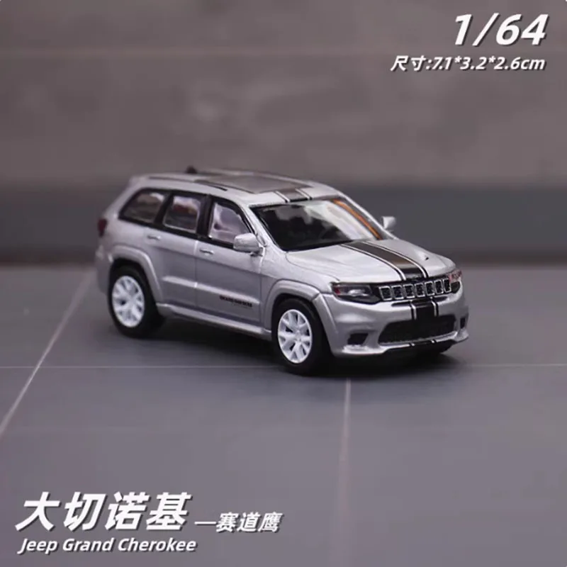 1/64 Scale Jeep Grand Cherokee Model for Collection 3 1/64 Scale Jeep Grand Cherokee Model for Collection - Image 3