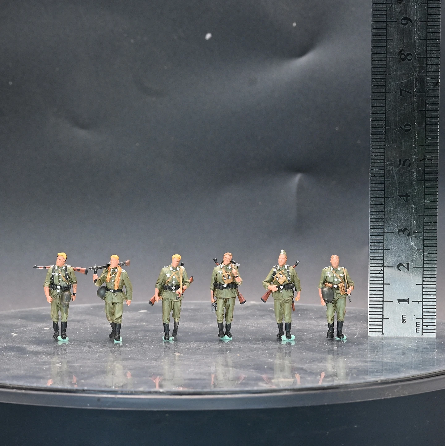 1:72 German Army March Scene Miniature Model 5 1:72 German Army March Scene Miniature Model - Image 5