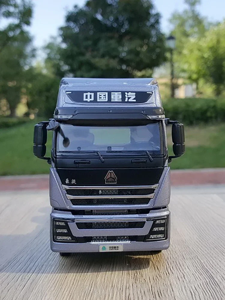 Howo Th7 T7h Model Truck Replica 4 Howo Th7 T7h Model Truck Replica - Image 4