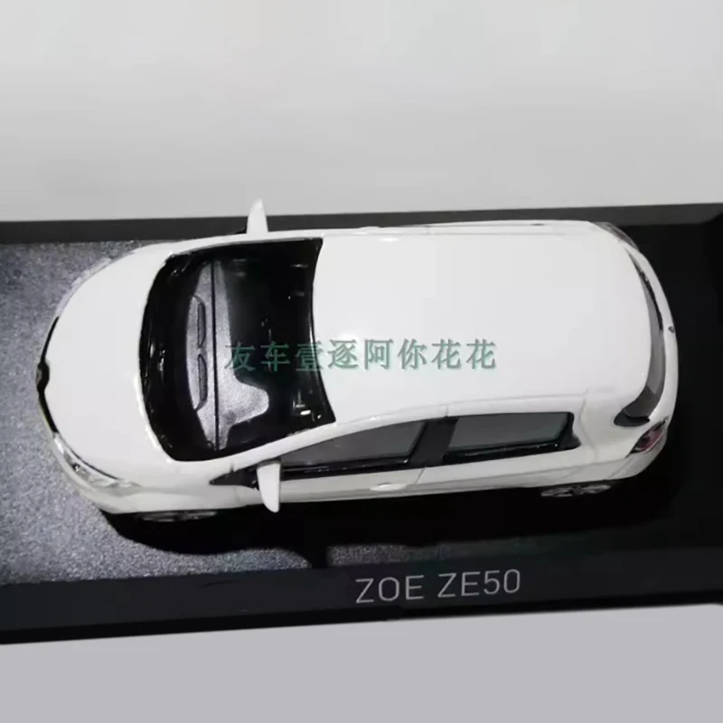 Renault ZOE ZE50 1:43 Diecast Model 3 Renault ZOE ZE50 1:43 Diecast Model - Image 3