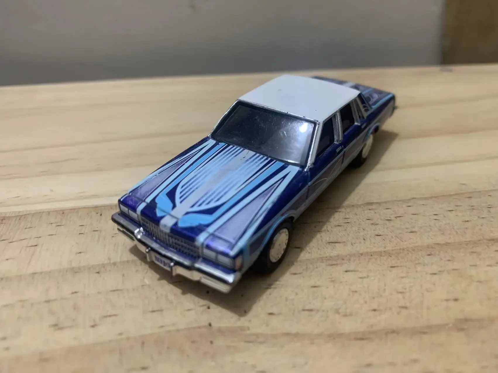 1986 Chevrolet Caprice Diecast Collectible Model 5 1986 Chevrolet Caprice Diecast Collectible Model - Image 5