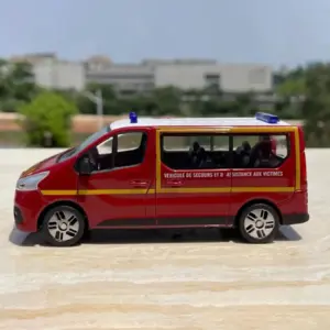 1/43 Scale Diecast Ambulance Model by WELLY 9 S6c887bbf31134666b51a63c76da22efac