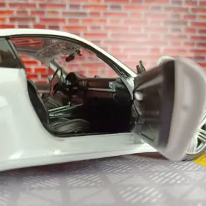 White Porsche 911 Diecast Model 1:24 Scale 10 S6cb65d31a212457d8a862d7e199109198