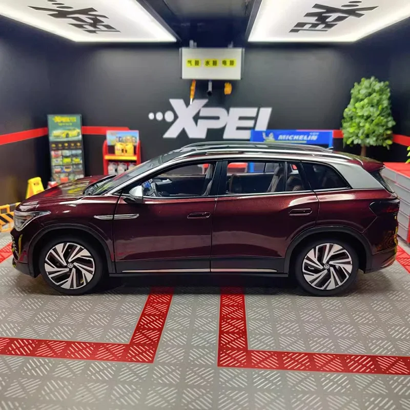 Volkswagen ID6X 1:18 Scale Alloy Car Model 4 Volkswagen ID6X 1:18 Scale Alloy Car Model - Image 4