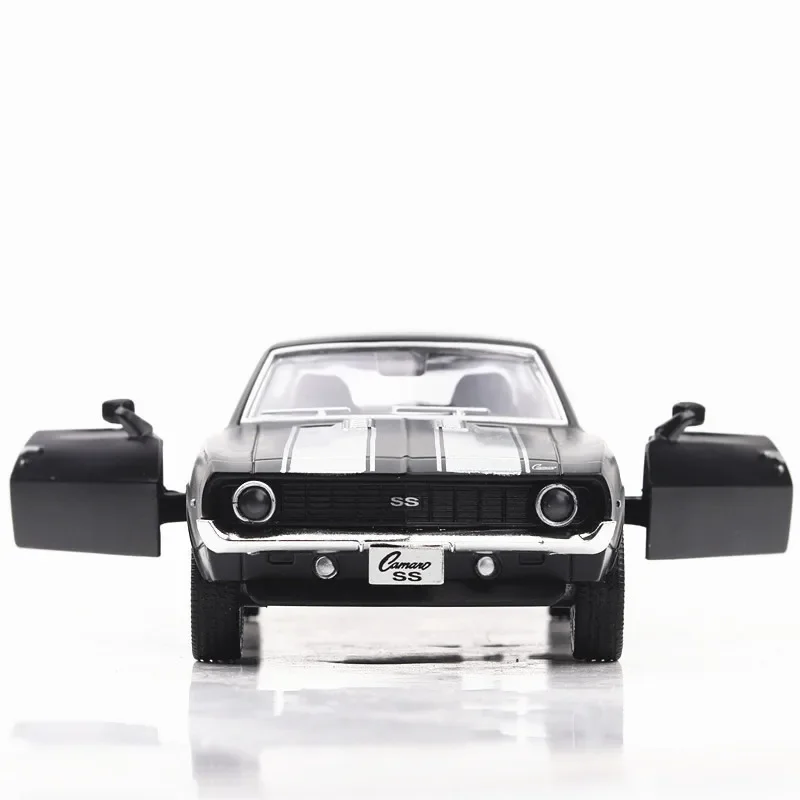 Chevrolet Camaro SS 1969 Diecast Model Collectible 2 Chevrolet Camaro SS 1969 Diecast Model Collectible - Image 2