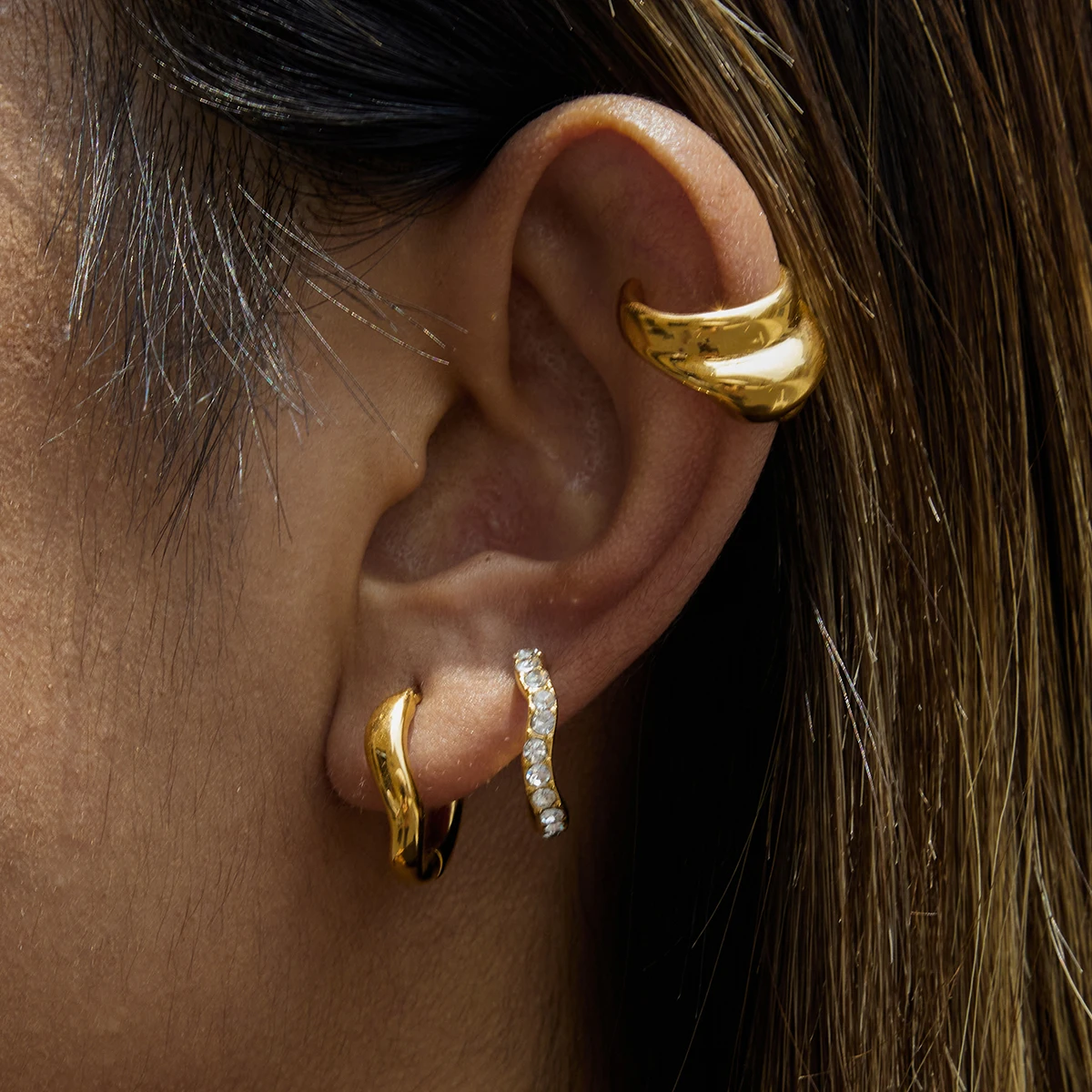 Elegant Stainless Steel Gold Ear Clip Set 2 Elegant Stainless Steel Gold Ear Clip Set - Image 2