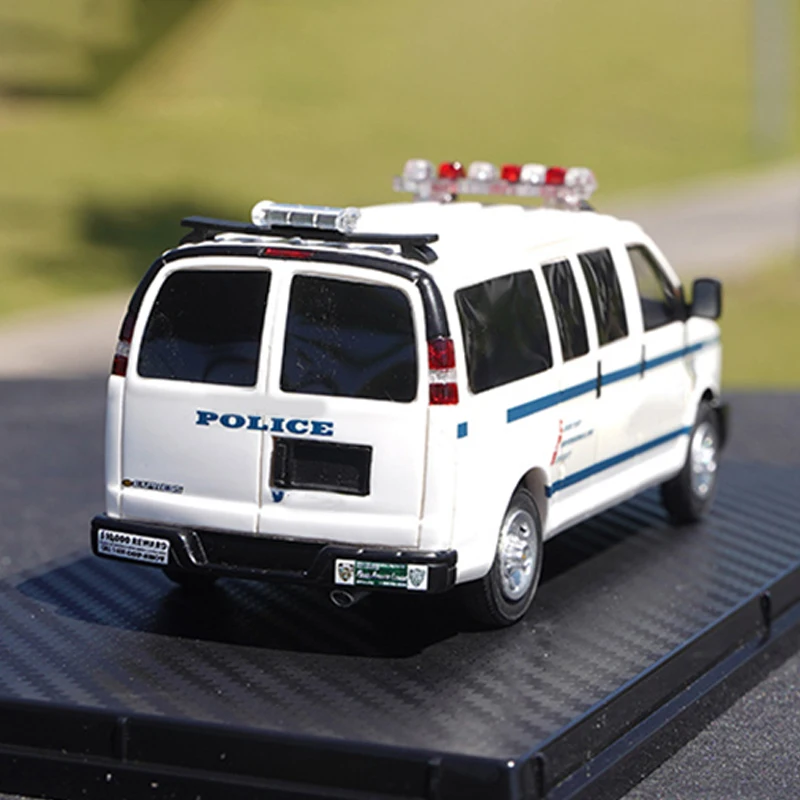 GMC Savana 1:43 Resin Model Display Piece 3 GMC Savana 1:43 Resin Model Display Piece - Image 3