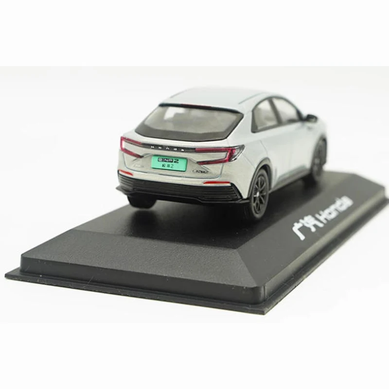 1/43 Silver Alloy Car Model for Collectors 3 1/43 Silver Alloy Car Model for Collectors - Image 3