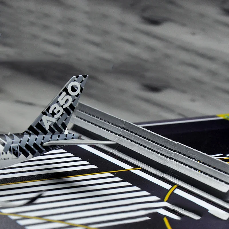 1:400 Scale Airport Jet Deflector Set of 4 or 8 6 1:400 Scale Airport Jet Deflector Set of 4 or 8 - Image 6