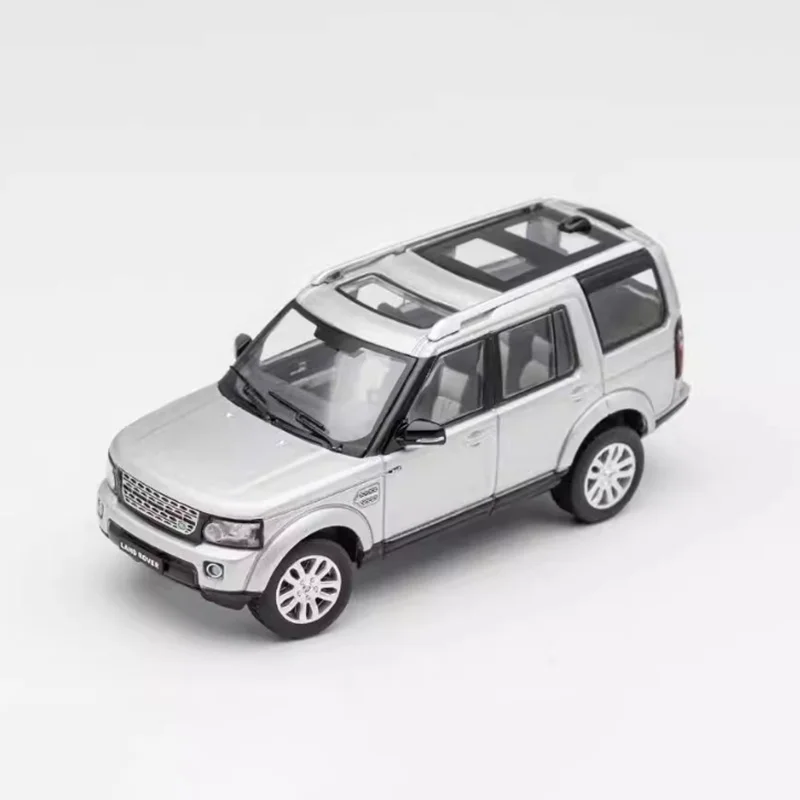 Land Rover Discovery 4 1/64 Diecast Model in Silver 8 Land Rover Discovery 4 1/64 Diecast Model in Silver - Image 8