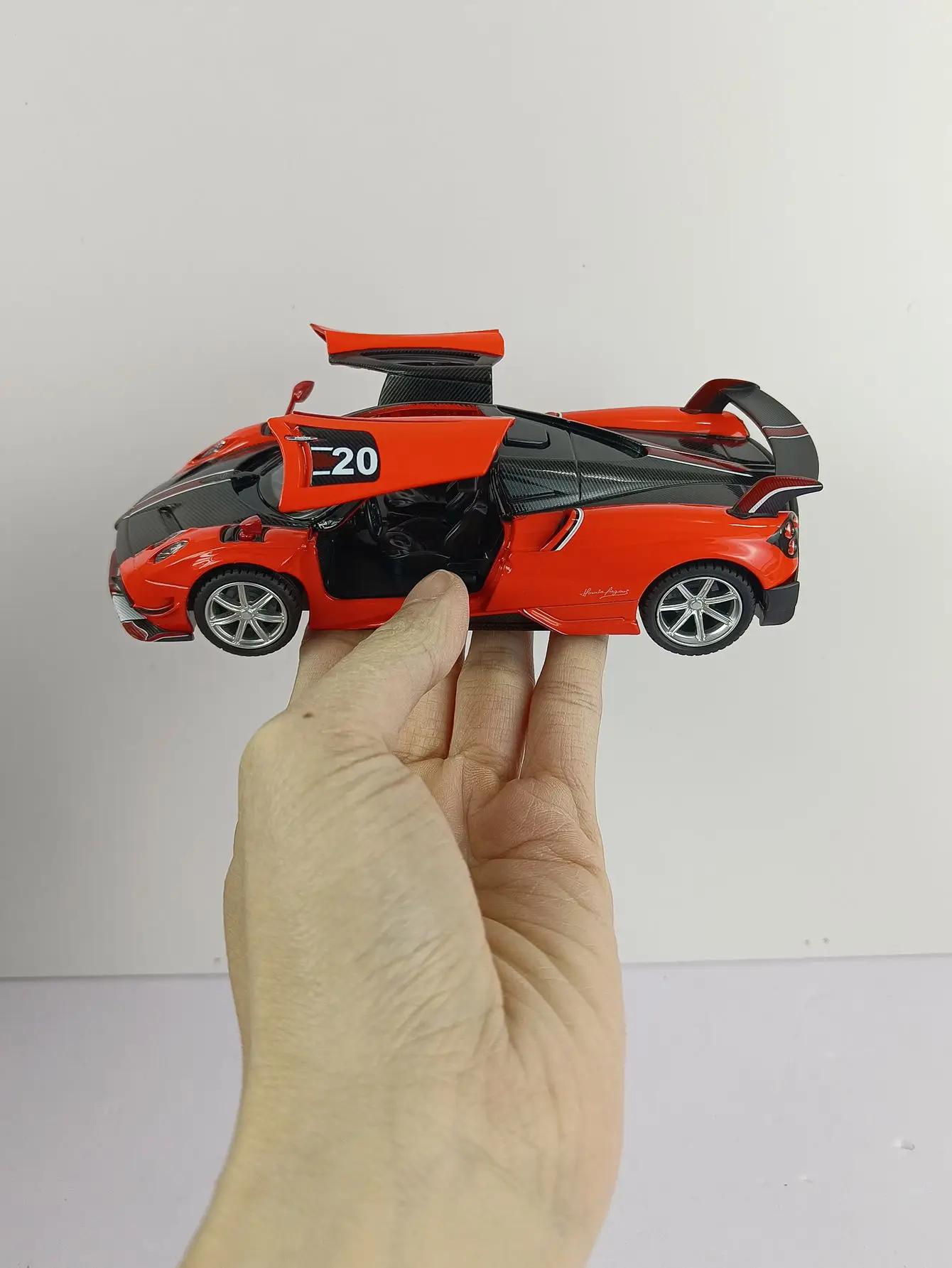 1:32 Pagani BC Alloy Supercar Model 7 1:32 Pagani BC Alloy Supercar Model - Image 7