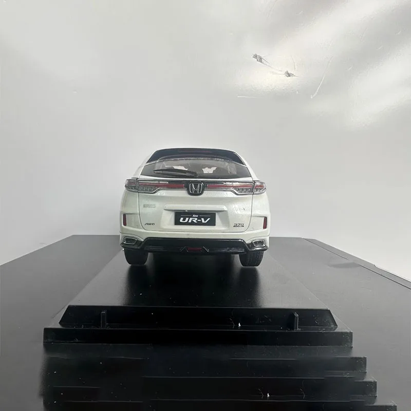 2023 UR-V 1:18 Scale Alloy Diecast Model 2 2023 UR-V 1:18 Scale Alloy Diecast Model - Image 2