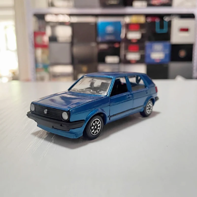 Volkswagen Golf MK2 1:43 Diecast Model Display 7 Volkswagen Golf MK2 1:43 Diecast Model Display - Image 7
