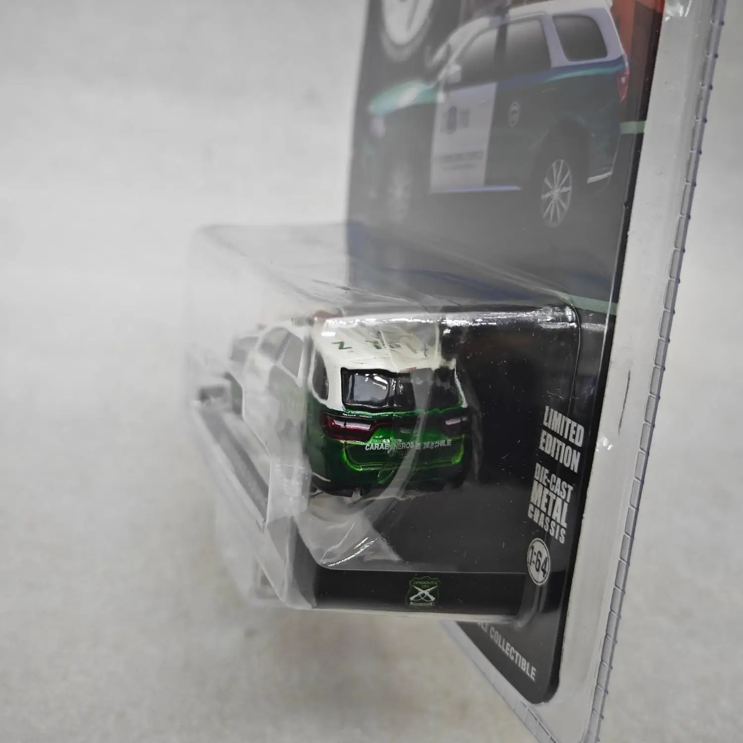 2018 Dodge Durango 1:64 Diecast Model Car 4 2018 Dodge Durango 1:64 Diecast Model Car - Image 4