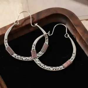Vintage Silver Hoop Earrings for Women 9 S701198c9cfae4accb00828166fd222c3h