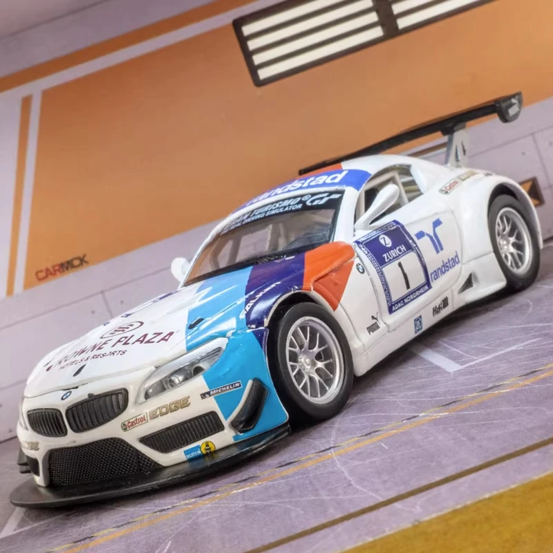 1:32 BMW Z4 Alloy Model Car with Lights 3 1:32 BMW Z4 Alloy Model Car with Lights - Image 3