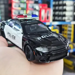 1:32 Scale Miniature Police Car for Collectors