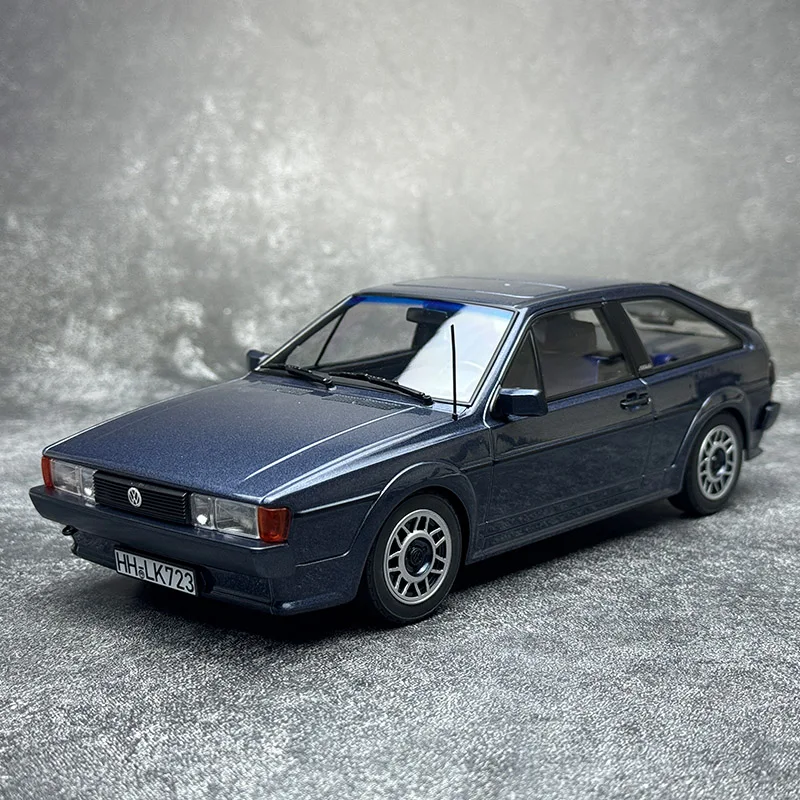 1987 VW Scirocco 1:18 Diecast Model Blue 7 1987 VW Scirocco 1:18 Diecast Model Blue - Image 7