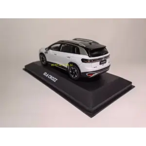 ID.6 CROZZ 1:43 Diecast SUV Model in Multiple Colors 12 S72715ce9c3594f38b97faac47ec7630cs