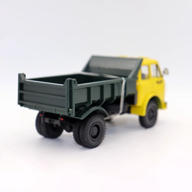 Vintage Soviet MAZ 503B Scale Model for Display 3 Vintage Soviet MAZ 503B Scale Model for Display - Image 3