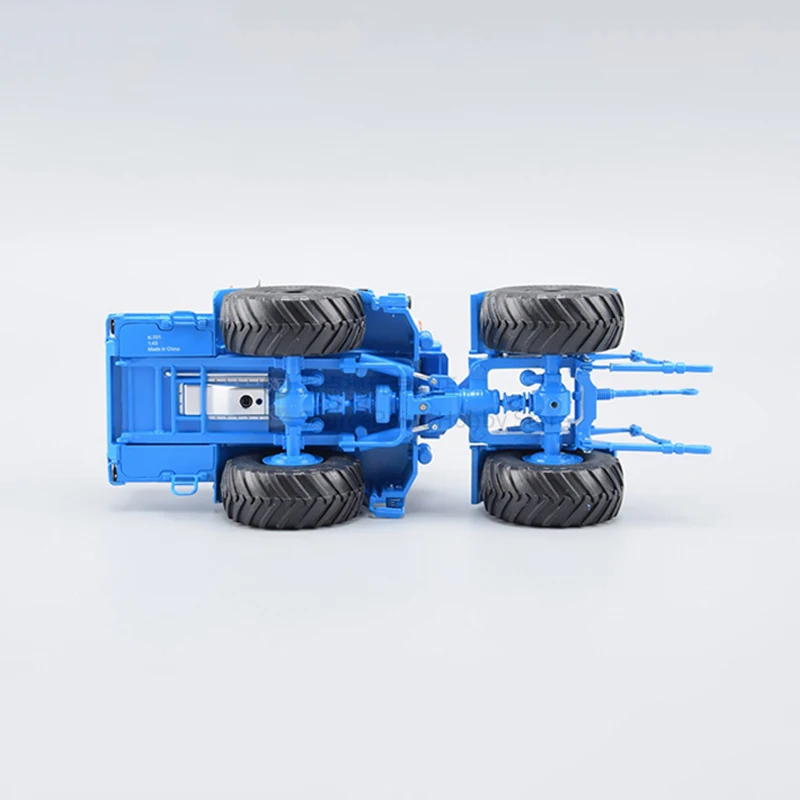 1:43 Scale Soviet K-701 Tractor Model 2 1:43 Scale Soviet K-701 Tractor Model - Image 2