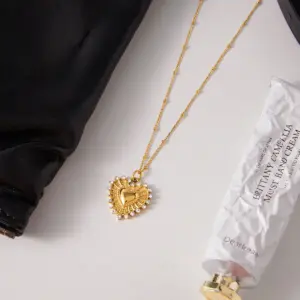 Gold-tone Stainless Steel Heart Necklace JDN0108033 11 S72cd195c43274882ad89e2d6fa53162fT