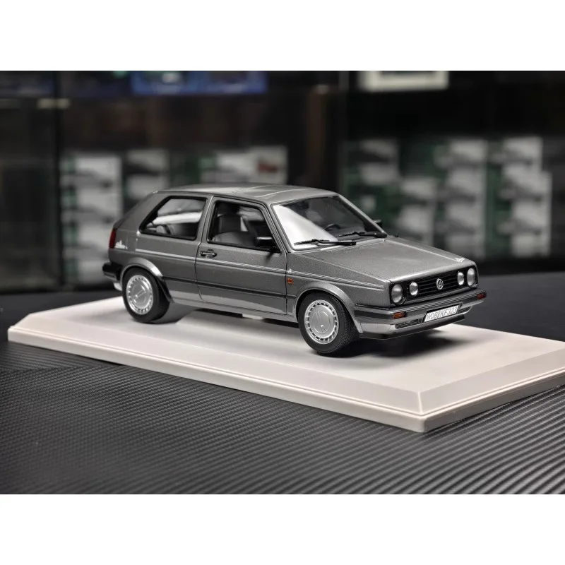1989 VW Golf Alloy Model 1:18 Scale 4 1989 VW Golf Alloy Model 1:18 Scale - Image 4