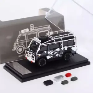 Land Rover Defender 1/64 Diecast Model in Military Green 17 S7347433679de411997e2a78cb9d6add0G