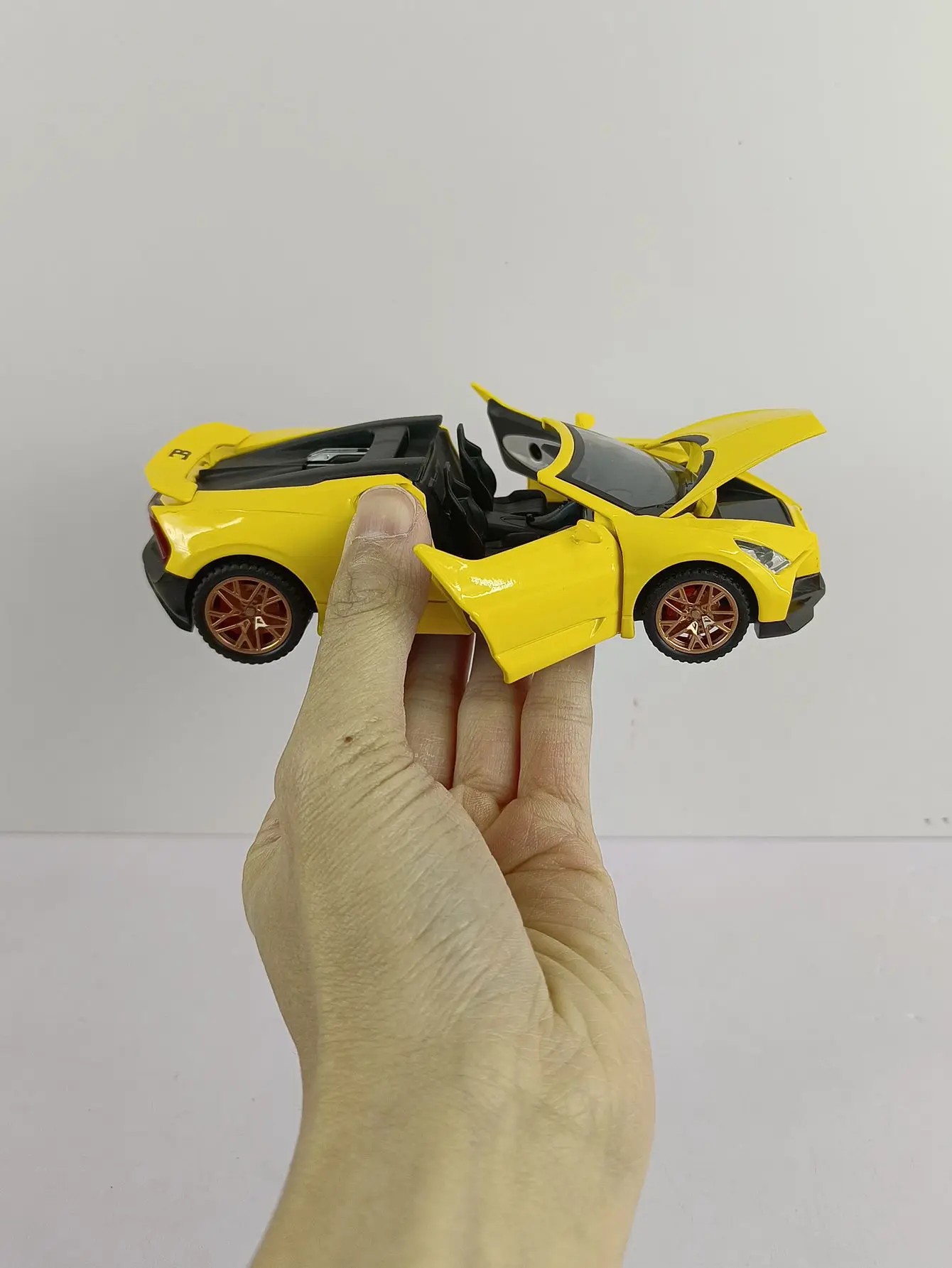 Yellow Bugatti Mistral 1:32 Diecast Model for Collectors 7 Yellow Bugatti Mistral 1:32 Diecast Model for Collectors - Image 7